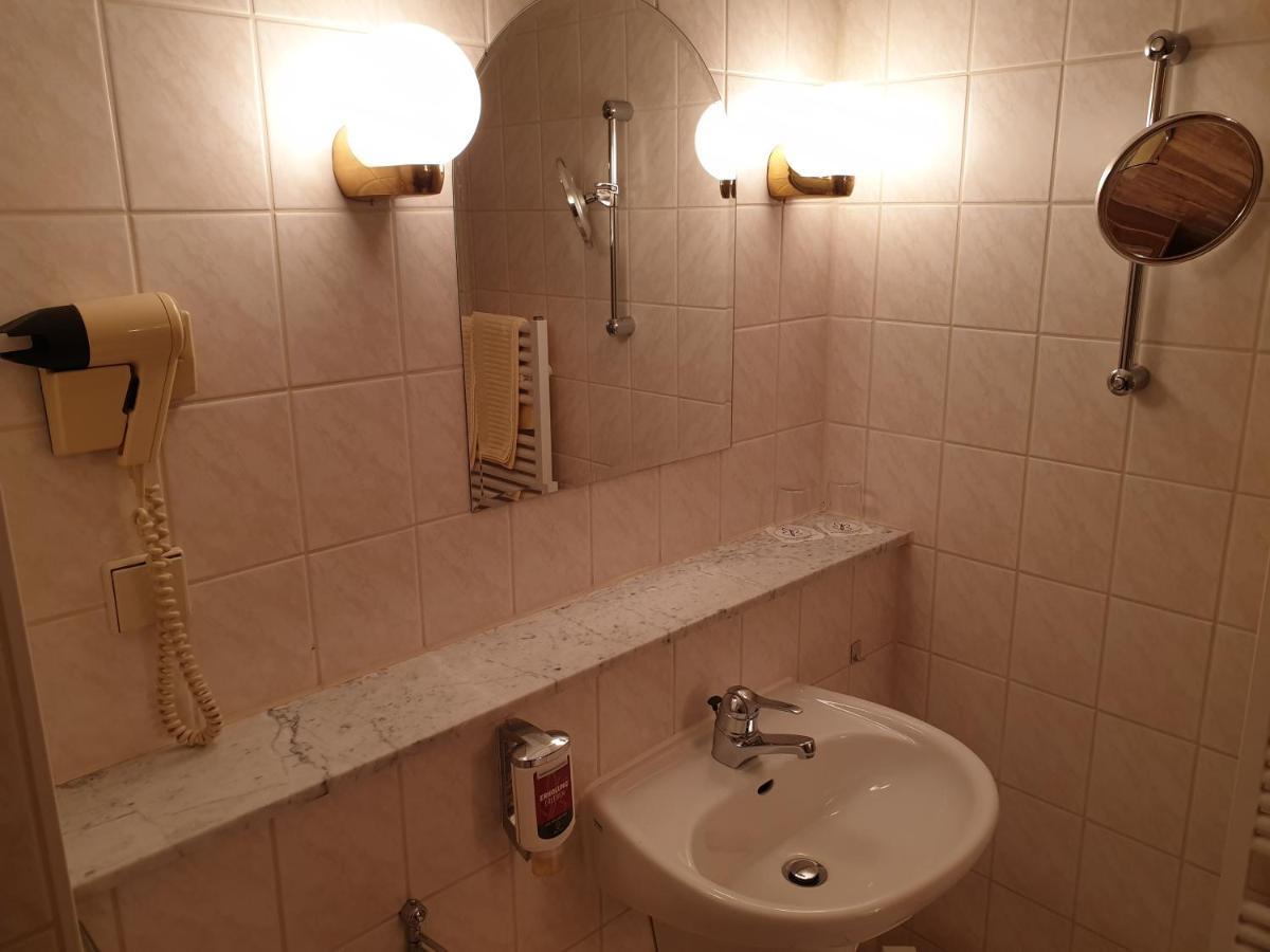 Hotel Weisser Schwan Erfurt Kültér fotó